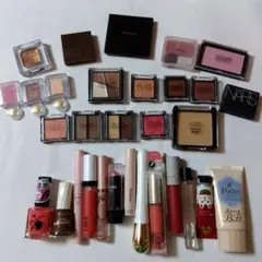 アイシャドウ、アイカラー、化粧下地、フェースパウダー、チーク、ネイルエナメル