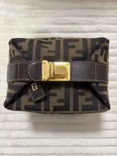 2026年最新】フェンディ ズッカ ポーチの人気アイテム - メルカリ