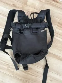 黒いキャリーバッグ　犬用リュック