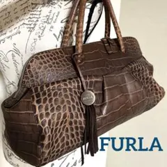 FURLA クロコ型押し デザイン ロゴチャーム付 ボストンバッグ