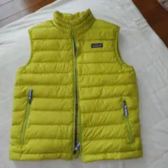 patagonia ダウンベスト ライムグリーン