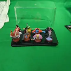 ワンピースチョコエッグフィギュア8体 コンプリート　七武海