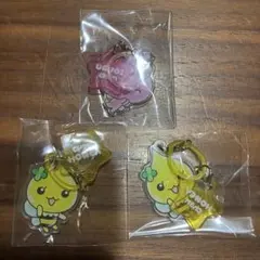 しずくちゃん　アクリルめじるしアクセサリー　うるおいちゃん　ハニーちゃん×2