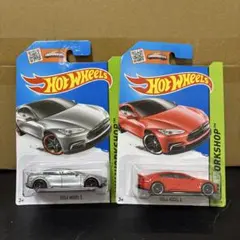 ホットウィールテスラ Model S シルバー・レッドセット