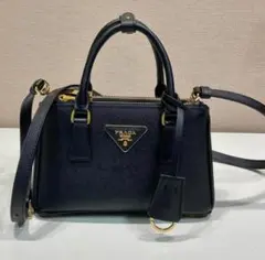 PRADA サフィアーノレザー ショルダーバッグ 黒