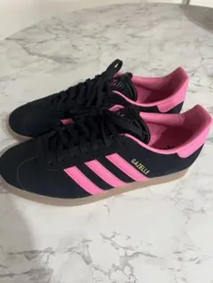 未使用 adidas Gazelle スニーカー 25.5cm