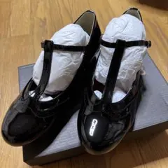 【新品】オシャレウォーカー ソマリ Tストラップパンプス チャンキーヒール Mのサムネイル