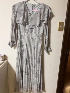 toccocloset ビックカラーニュアンスフラワープリントプリーツワンピース