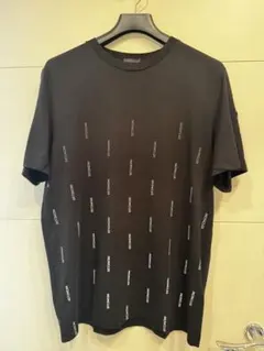な*中様 MONCLER Tシャツ
