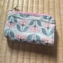 花柄布製ポーチ 小型 仕切り付き