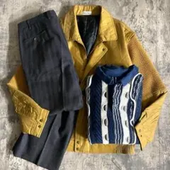 マスタードカラー ブルゾン × 3D ハーフボタン ニット × 縞織 スラックス