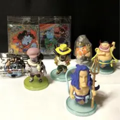 ワンピース　魚人島　ミニ フィギュア　缶バッジ　ストラップ　ウエハースシール