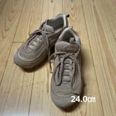 Item thumbnail for item 60cfe9b5-2584-4b23-b982-13986868bca2