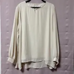 ニッセン　よそいきブラウスのサムネイル