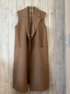 美品【ESTNATION】ジレ　キャメル（ベージュ）