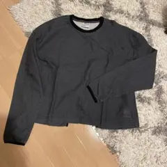 【Reebok classic】背中スリットトップス