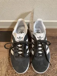 新品　アディダス　スニーカー ガゼル GAZELLE ダークグレー　20.5