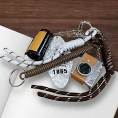 じゃらじゃらキーホルダー　カメラ　フィルム　バッグチャーム　立体　カメラマン