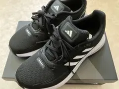 adidas ランニングシューズ 23.0cm