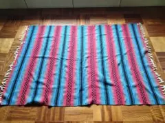 ネイティブ柄　ラグ　サラペ