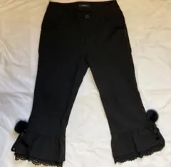 pink houseフリル付き黒ハーフパンツ