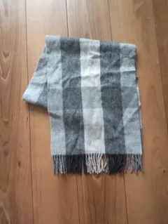 無印良品　グレー系チェック柄マフラー フリンジ付き