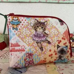 L字ファスナーポーチ❣️コンパクトミニ財布❣️カード&小銭入れポケット付❣️いちご付き