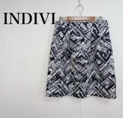 ★美品★INDIVI インディヴィ グラフィック柄ミニスカート 総柄のサムネイル