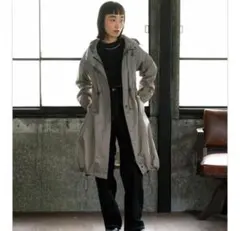 W by Wpc. ダブリュピーシ一 ロングモッズレインコート ベージュのサムネイル