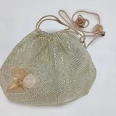 ゴールドラメ巾着袋 花飾り付き