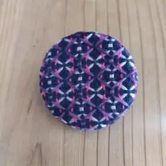 刺繍ブローチ