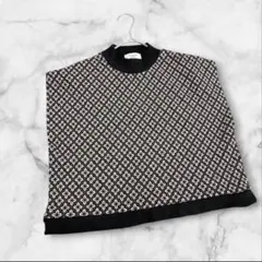 テチチ　ジャカードハイネックベスト　フリーサイズ　ブラック　ホワイト