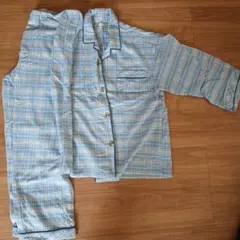 パジャマ M