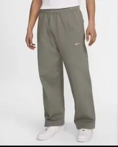 Nike ジョガーパンツ オリーブグリーン