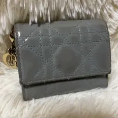Lady Dior Lotus ウォレット カナージュ パテントカーフスキン