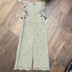 ZARAキッズ　刺繍オーバーオール