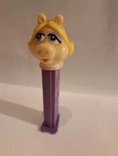 ミス・ピギー ペッツディスペンサー 紫色　PEZ