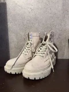 キャンバス レースアップ ブーツ アイボリーのサムネイル