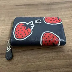 COACH スモール ジップ カードケース ストロベリー いちご