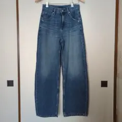 UNIQLO WOMAN　バギーカーブジーンズ ブルー
