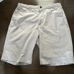 UNIQLO x Theory ライトグレー ショートパンツ