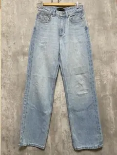 ZARA ザラ　Z.03 ストレートデニム　デニムパンツ　ライトブルー　ジーンズのサムネイル