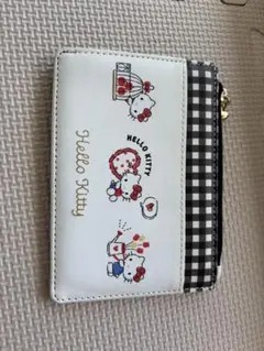 最終ねさげ⭐️新品　ハローキティ カードケース ホワイト