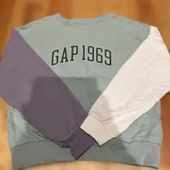 GAP 1969 トレーナー グレー・パープル・ホワイト　雑誌掲載