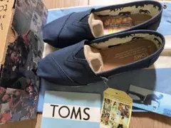 TOMS トムス　ネイビー　新品未使用　アニマル柄　W5.5