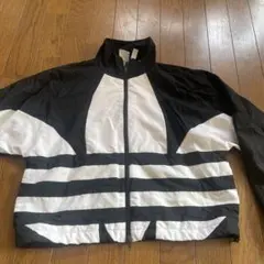 ナイロンジャケット