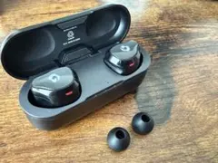 ワイヤレスイヤホン 本体 充電ケース付き　GLIDiC 難ありのサムネイル
