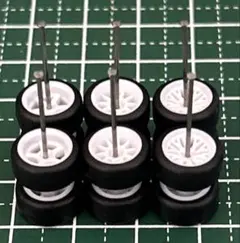カスタムホイール　タイヤ　パーツ　1/64 深リム　ホワイト　3種類