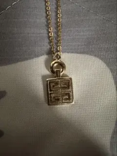 ジバンシーネックレス　GOLD