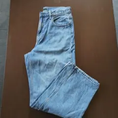 No002 ユニクロ　ワイドフィットジーンズ